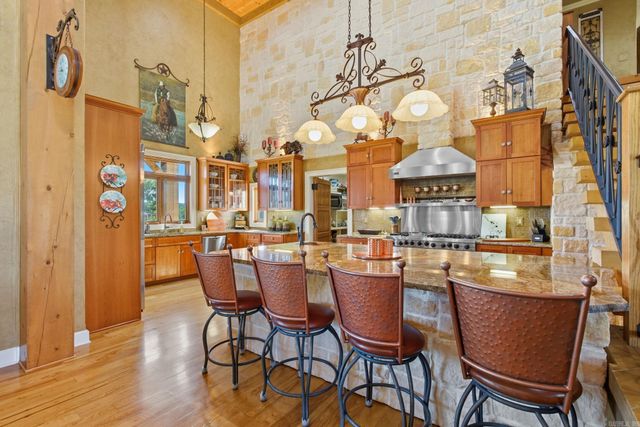 905 Sunshine Rd, Royal, AR 71968