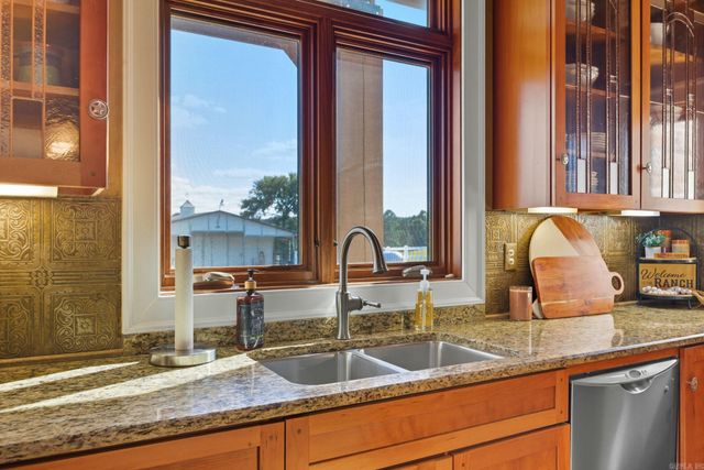 905 Sunshine Rd, Royal, AR 71968