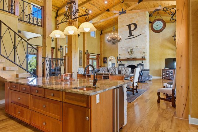 905 Sunshine Rd, Royal, AR 71968