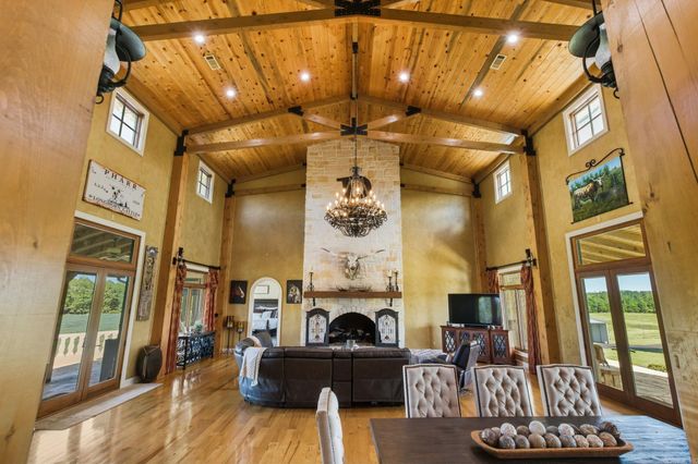 905 Sunshine Rd, Royal, AR 71968