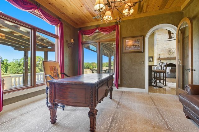 905 Sunshine Rd, Royal, AR 71968