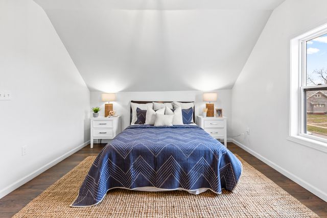 2415 AVENUE F, Council Bluffs, IA 51501