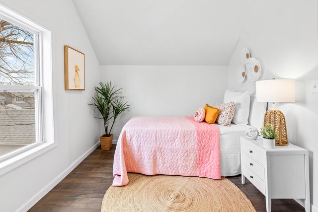 2415 AVENUE F, Council Bluffs, IA 51501