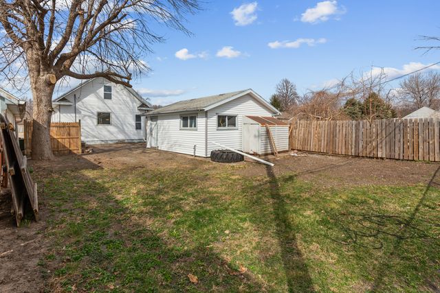 2415 AVENUE F, Council Bluffs, IA 51501