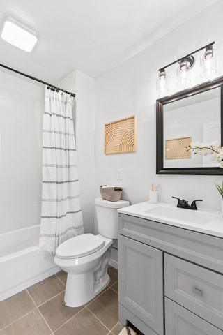 2415 AVENUE F, Council Bluffs, IA 51501