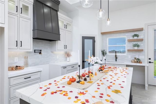 1003 Azalea Street, Mission, TX 78573