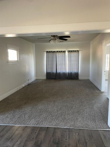 780 Lake, Kingsburg, CA 93631