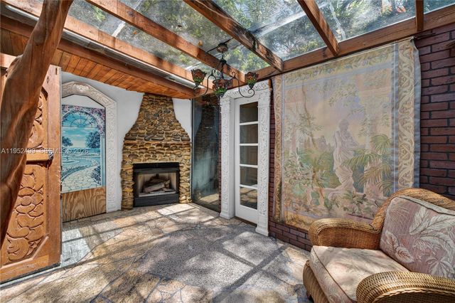 732 NW 43rd Court, Oakland Park, FL 33309