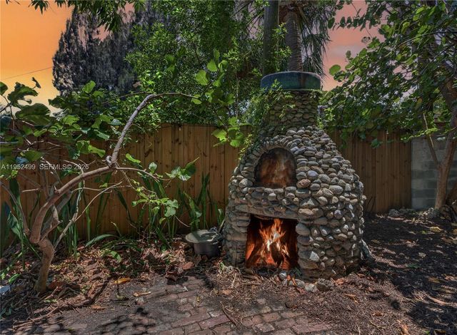 732 NW 43rd Court, Oakland Park, FL 33309