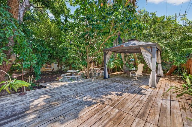 732 NW 43rd Court, Oakland Park, FL 33309