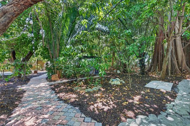 732 NW 43rd Court, Oakland Park, FL 33309