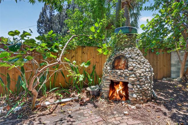 732 NW 43rd Court, Oakland Park, FL 33309