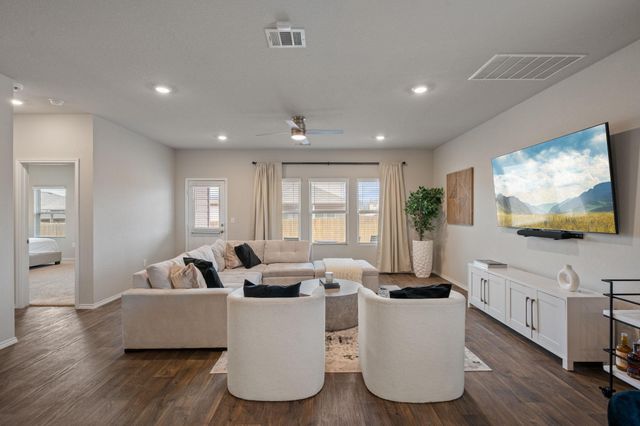 6120 Shanjia DR, Austin, TX 78724