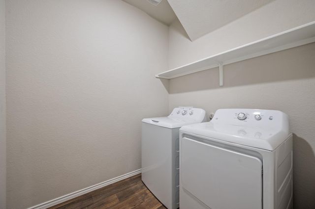 6120 Shanjia DR, Austin, TX 78724