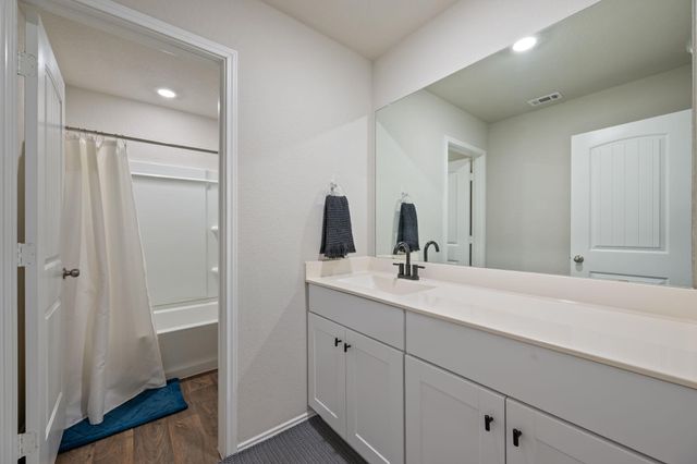 6120 Shanjia DR, Austin, TX 78724