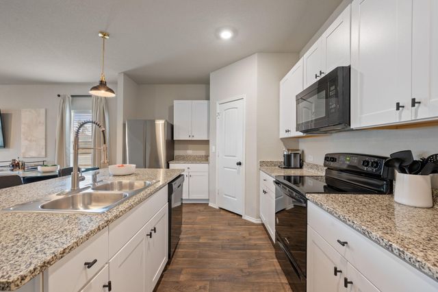 6120 Shanjia DR, Austin, TX 78724