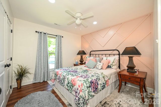 8831 Gamesford Drive 74, Charlotte, NC 28277