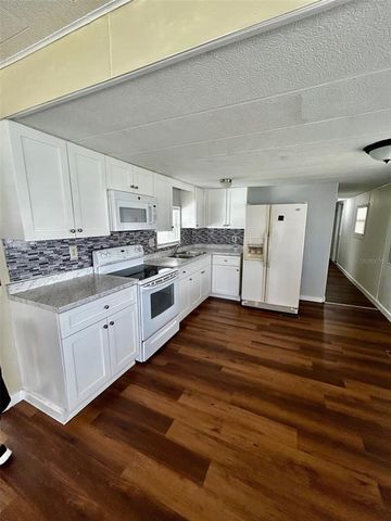 39024 OLA AVENUE, Zephyrhills, FL 33542