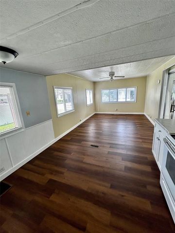 39024 OLA AVENUE, Zephyrhills, FL 33542