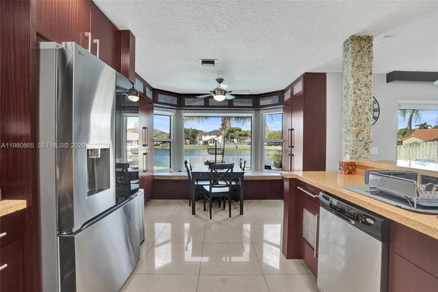 13901 Appalachian Trl, Davie, FL 33325