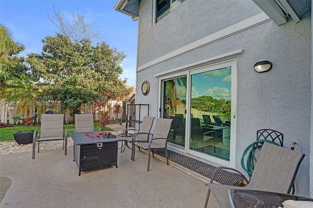 13901 Appalachian Trl, Davie, FL 33325