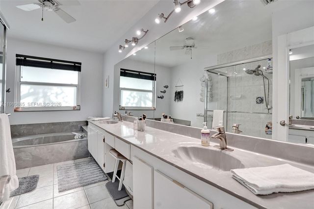 13901 Appalachian Trl, Davie, FL 33325