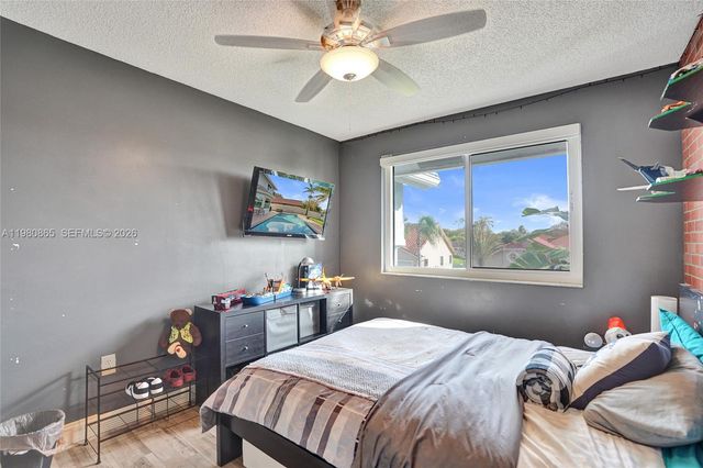 13901 Appalachian Trl, Davie, FL 33325