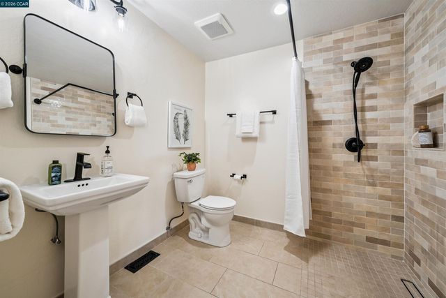 3840 Cottonwood Dr, Danville, CA 94506