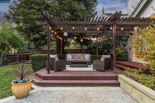 3840 Cottonwood Dr, Danville, CA 94506