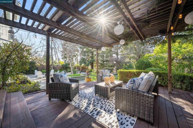 3840 Cottonwood Dr, Danville, CA 94506