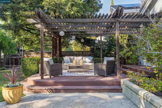 3840 Cottonwood Dr, Danville, CA 94506