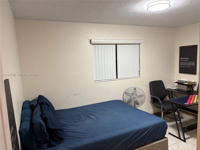 330 N 69th Way, Hollywood, FL 33024