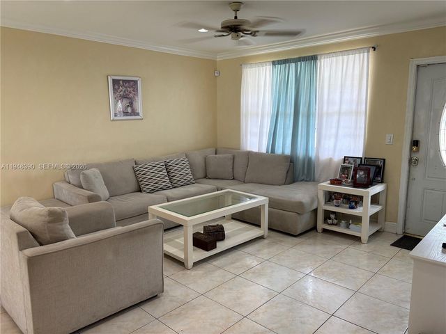 330 N 69th Way, Hollywood, FL 33024