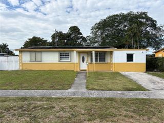 330 N 69th Way, Hollywood, FL 33024