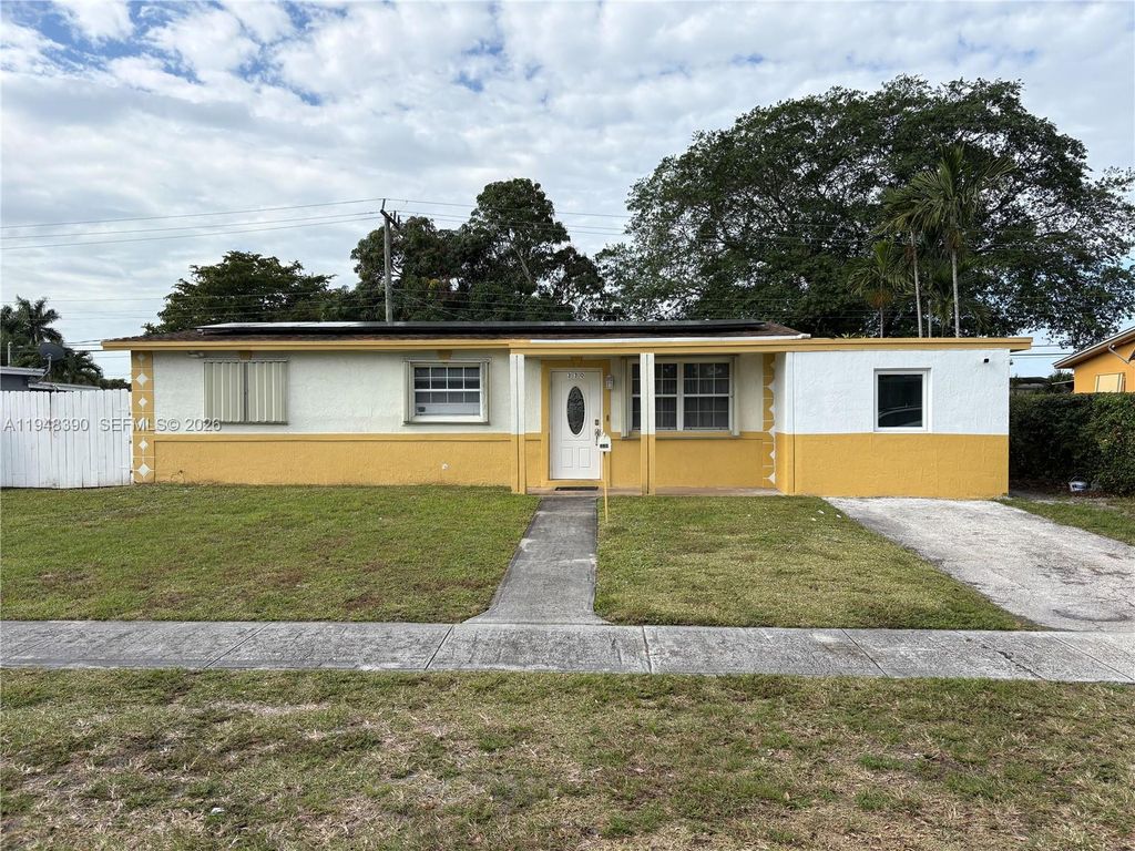 330 N 69th Way, Hollywood, FL 33024