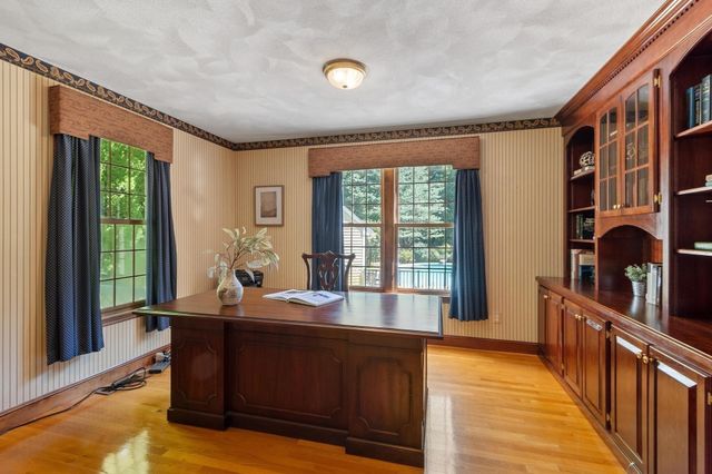 282 Blue Ridge Rd, North Andover, MA 01845