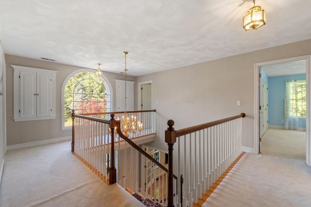 282 Blue Ridge Rd, North Andover, MA 01845