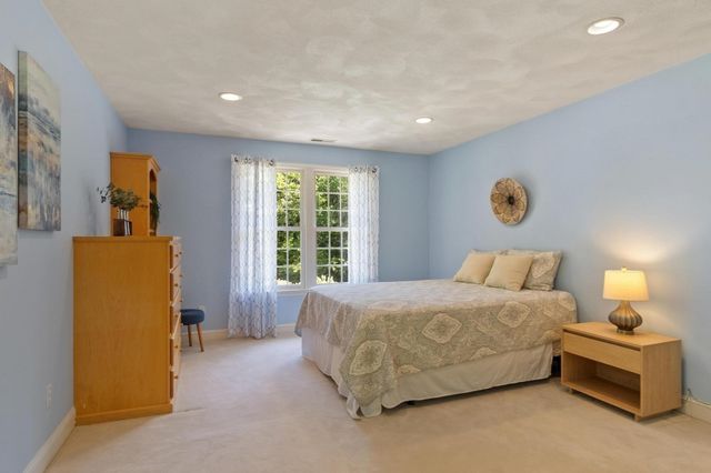 282 Blue Ridge Rd, North Andover, MA 01845