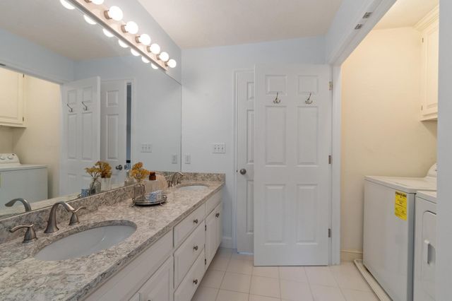 282 Blue Ridge Rd, North Andover, MA 01845