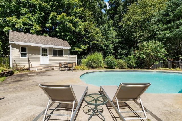 282 Blue Ridge Rd, North Andover, MA 01845