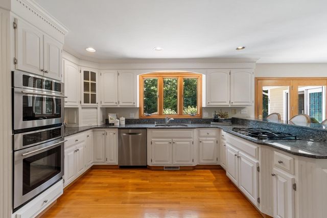 282 Blue Ridge Rd, North Andover, MA 01845