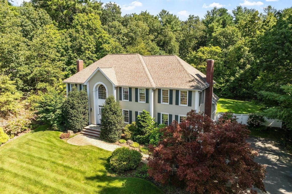 282 Blue Ridge Rd, North Andover, MA 01845