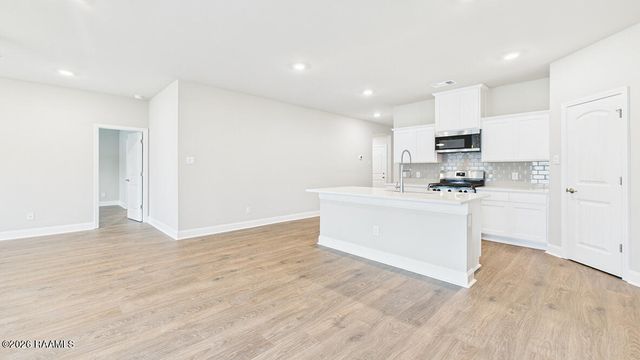 112 Eden Ridge Street, Duson, LA 70529