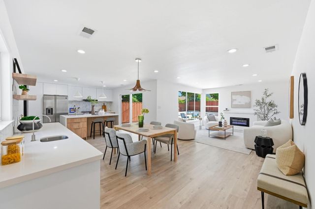 3086 Taper Avenue, Santa Clara, CA 95051