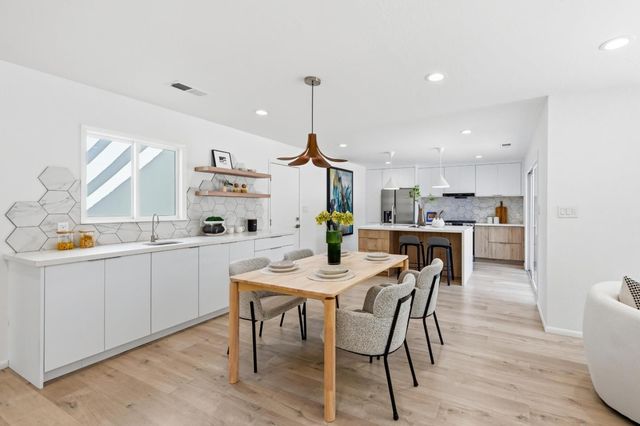 3086 Taper Avenue, Santa Clara, CA 95051