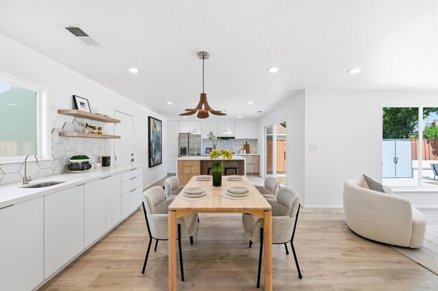 3086 Taper Avenue, Santa Clara, CA 95051
