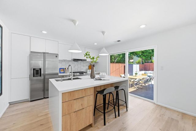 3086 Taper Avenue, Santa Clara, CA 95051
