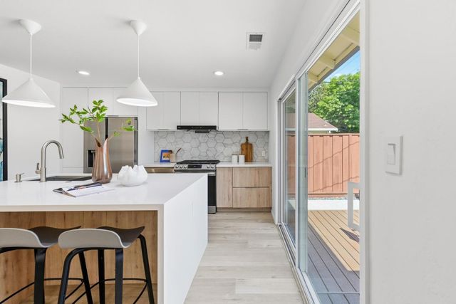 3086 Taper Avenue, Santa Clara, CA 95051