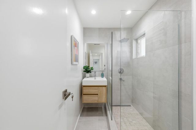 3086 Taper Avenue, Santa Clara, CA 95051
