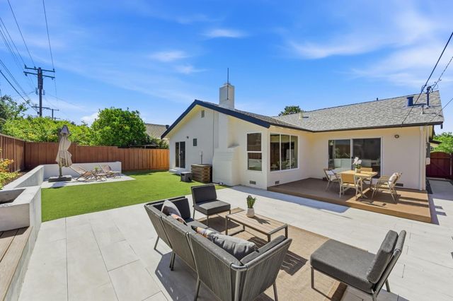3086 Taper Avenue, Santa Clara, CA 95051